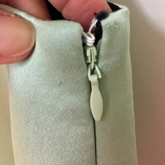 Sassy and classy Kate Spade neoprene mini! - Picture 7 of 7